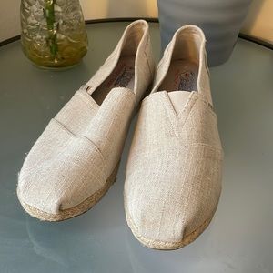 BOBS from Skechers size 10W color cream